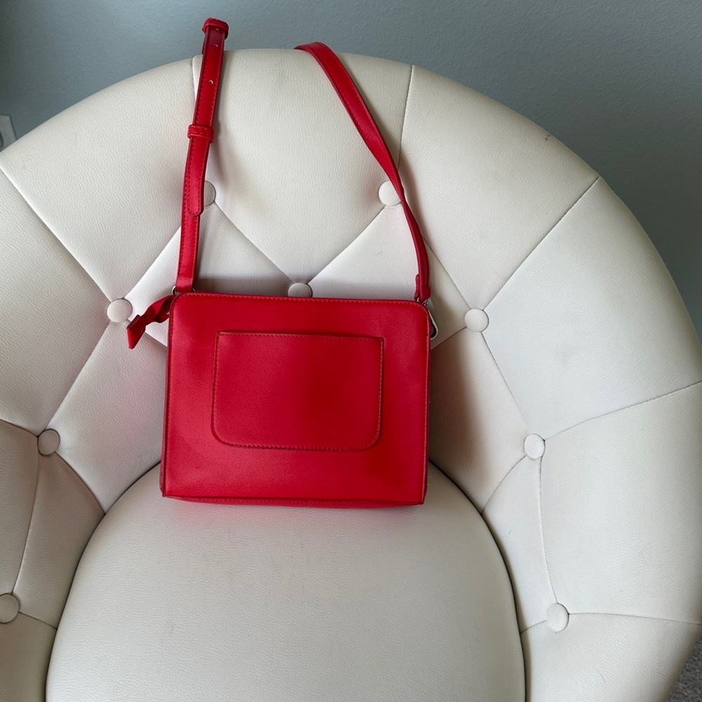 Red Crossbody Shoulder Bag - Classic Women's Handbag - Picture 2 of 7